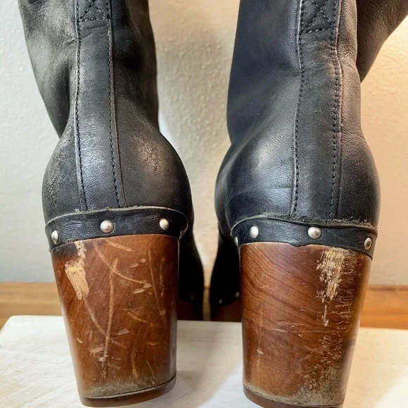 UGG Lynnea Leather Shearling Boot Studded Chunky Wooden Heel Moto Sz 11 Western - Picture 6 of 14